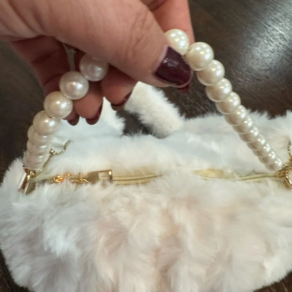 Elegant Pearl Handle Faux Fur Bag - Picture 13 of 14